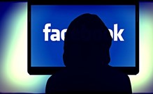 Facebook заплатил миллионы хакерам-альтруистам