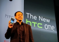 Чего не хватает HTC One?